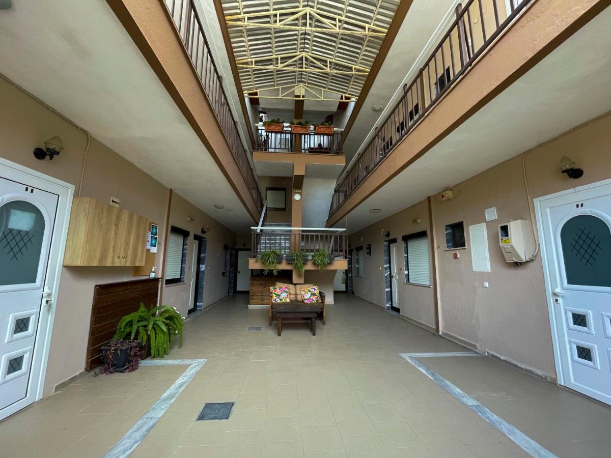 Thealos Inn Nea Vrasna Exterior photo